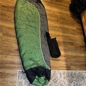 REI Alpine 40 Green and Gray Sleeping Bag